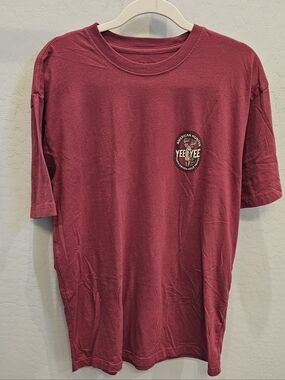 Yee Yee Men's Short Sleeve Crewneck T-Shirt in Burgundy